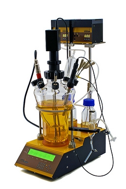 Bioreaktortechnik: LAMBDA MINIFOR mit Vibrationsmischer
